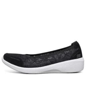 Arya Slip-on Shoes Black/White