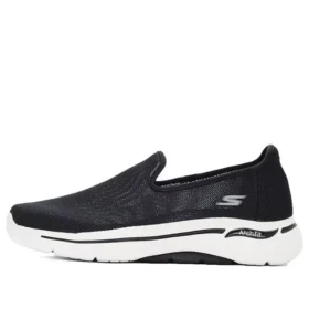 Go Walk 5 Casual One Pedal Black Slip-On