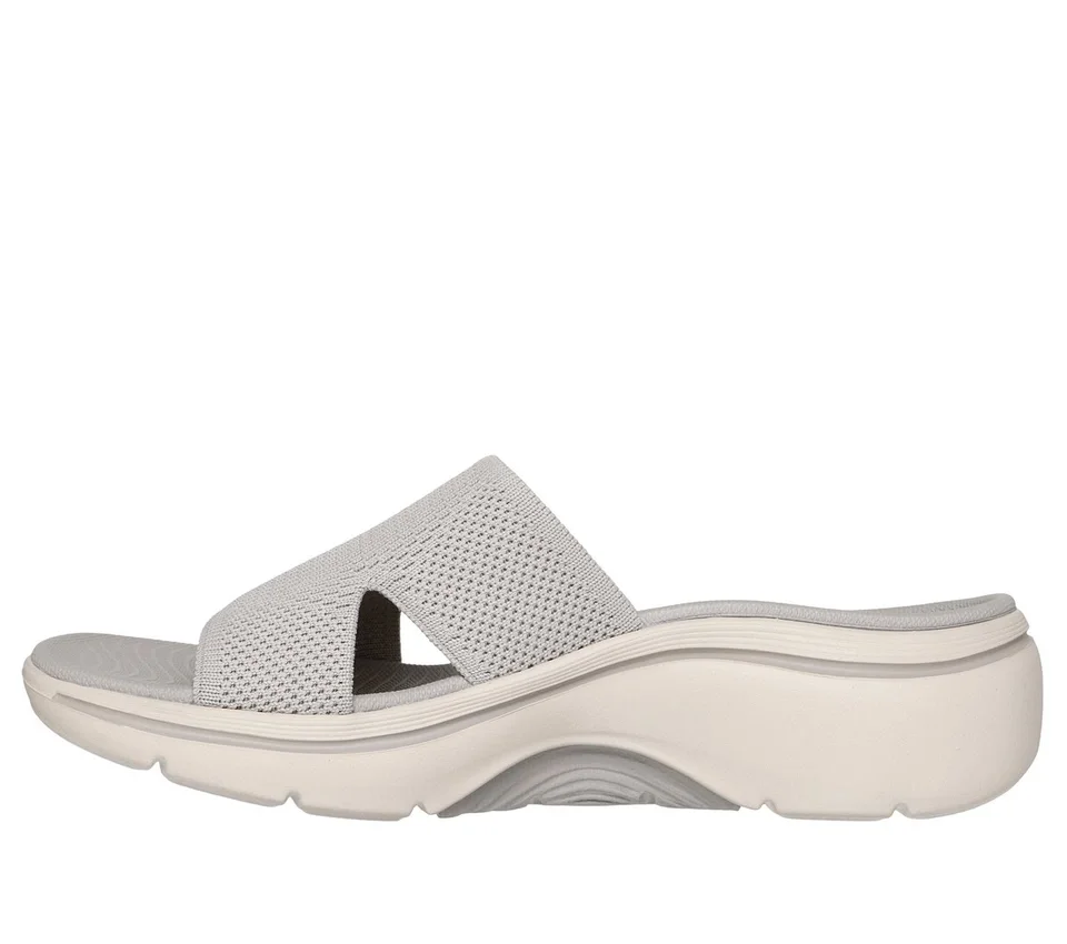 GO WALK Arch Fit 2.0 Sandal – Dakota GO WALK Arch Fit 2.0 Sandal – Dakota