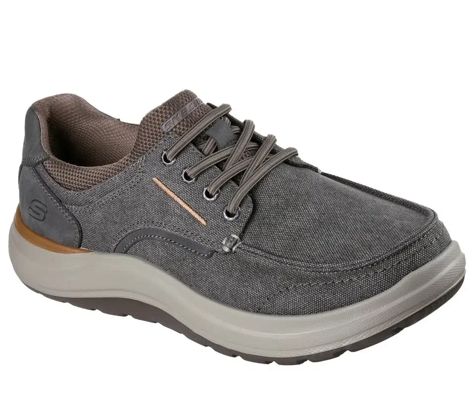 Relaxed Fit: Altman – Finch Relaxed Fit: Altman – Finch