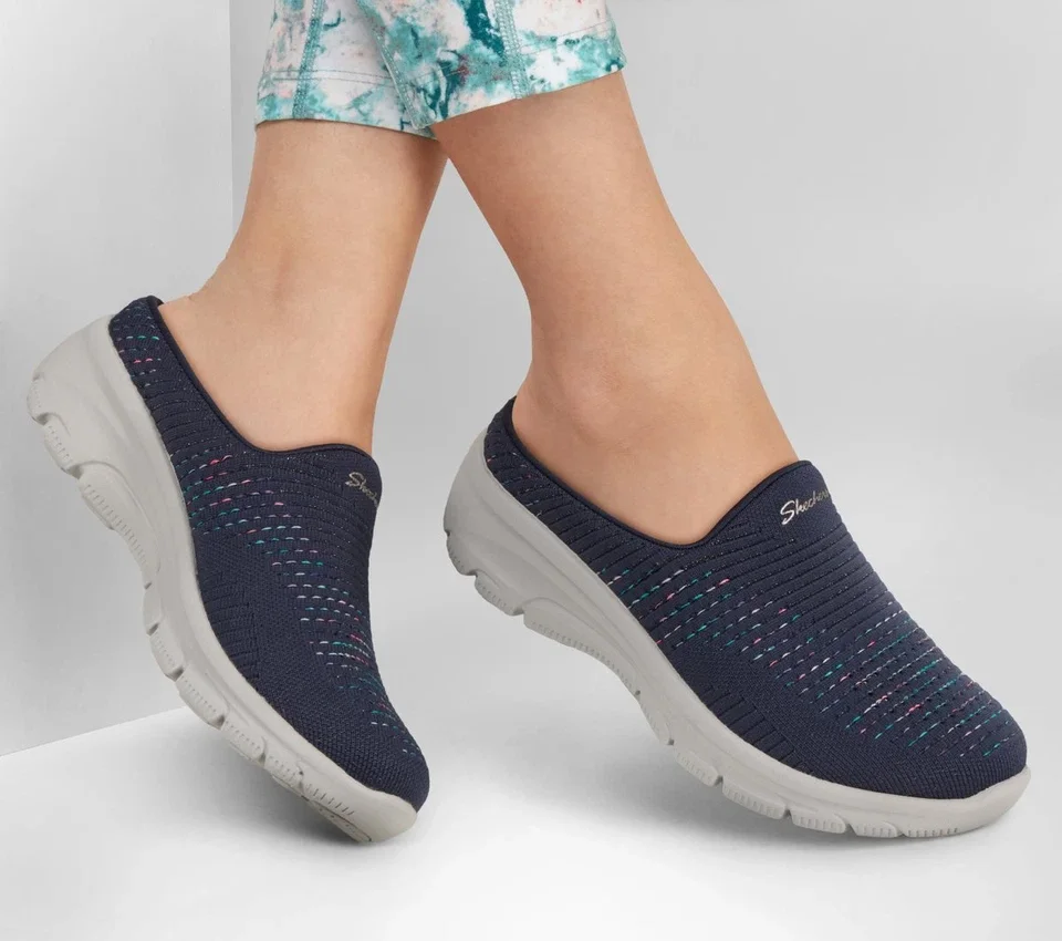 Relaxed Fit: Easy Going – Clear Days Relaxed Fit: Easy Going – Clear Days