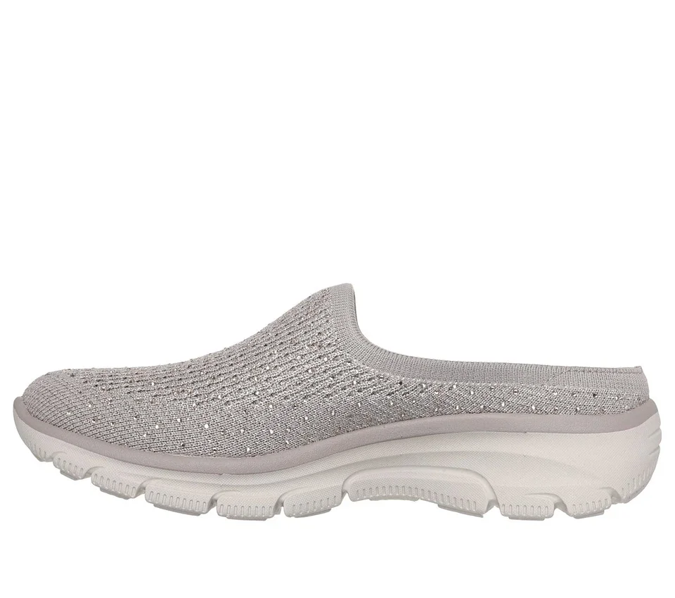 Relaxed Fit: Easy Going – Easy Breeze Relaxed Fit: Easy Going – Easy Breeze