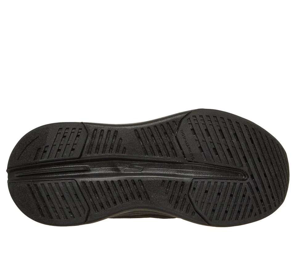 Skechers Slip-ins: Max Cushioning Glide-Step – Advert Skechers Slip-ins: Max Cushioning Glide-Step – Advert