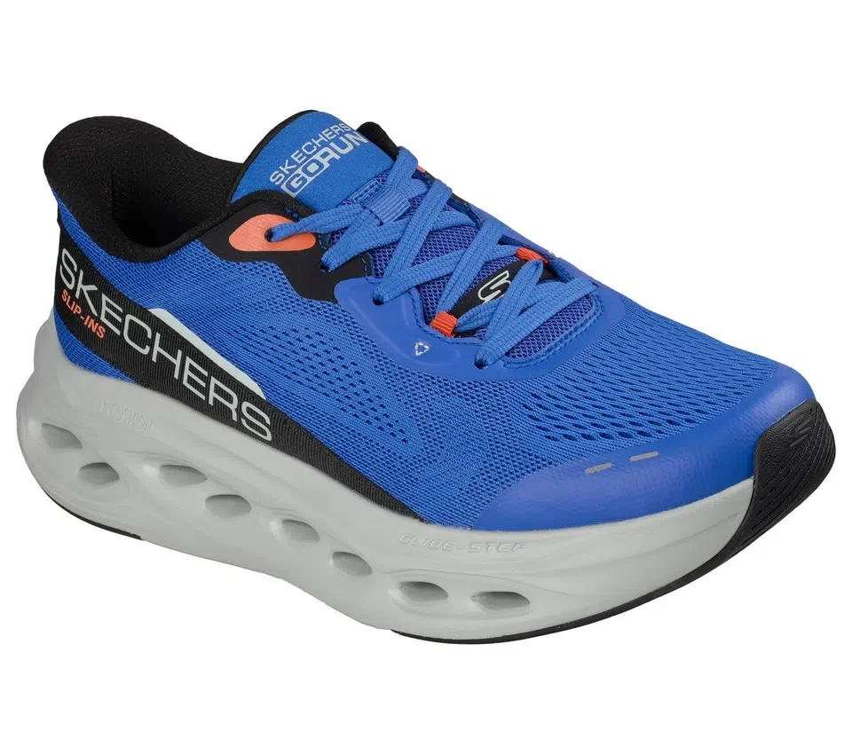 Skechers Slip-ins: Max Cushioning Glide-Step – Advert Skechers Slip-ins: Max Cushioning Glide-Step – Advert