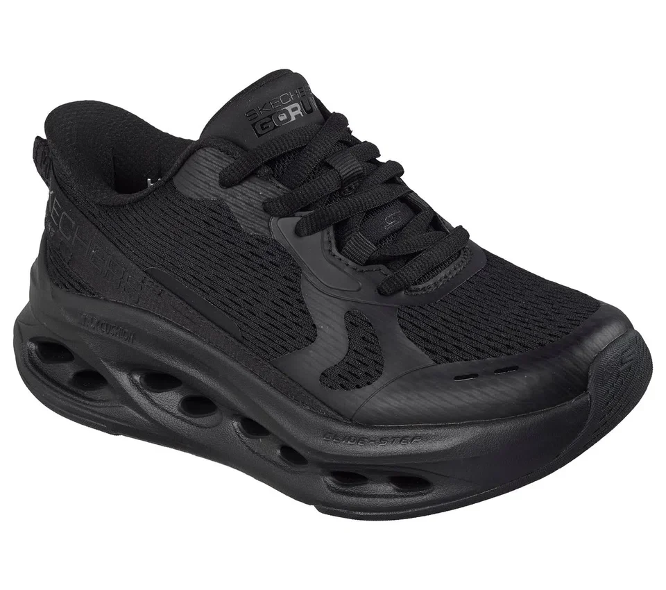 Skechers Slip-ins: Max Cushioning Glide-Step – Advert Skechers Slip-ins: Max Cushioning Glide-Step – Advert